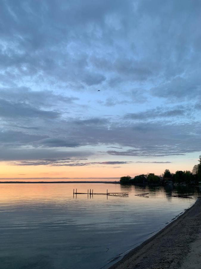 Uroczy Dom Nad Jeziorem Sniardwy Tuz Obok Plazy Nowe Guty Exterior foto